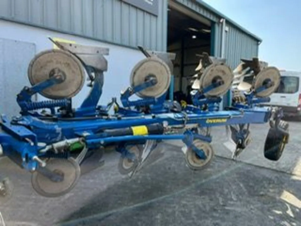 Overum  CX 4  furrow plough with slatted boards - Image 2