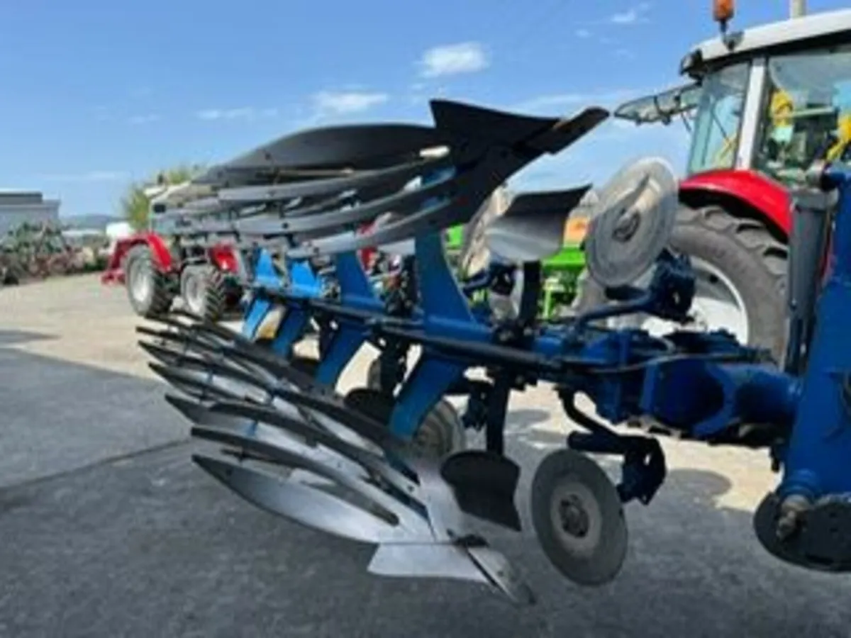 Overum  CX 4  furrow plough with slatted boards - Image 3
