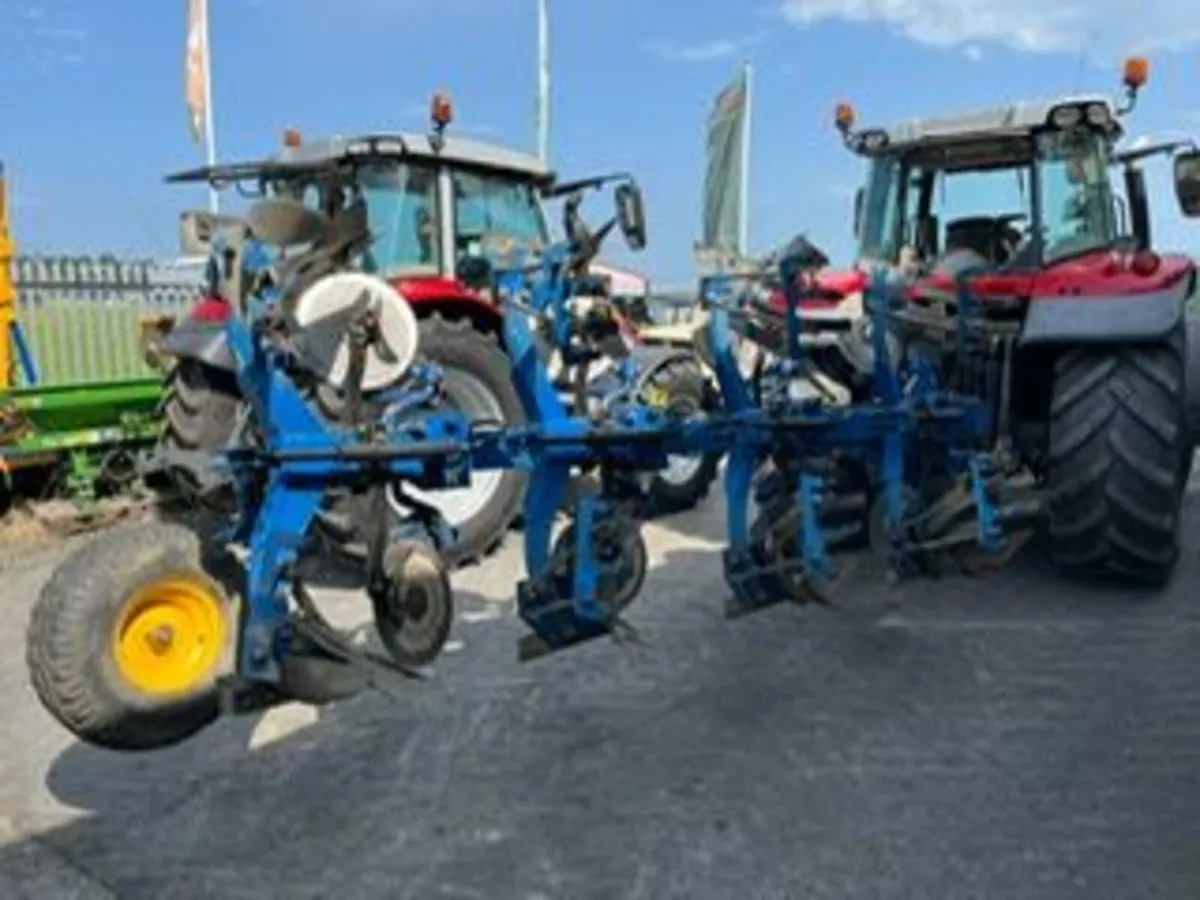 Overum  CX 4  furrow plough with slatted boards - Image 4
