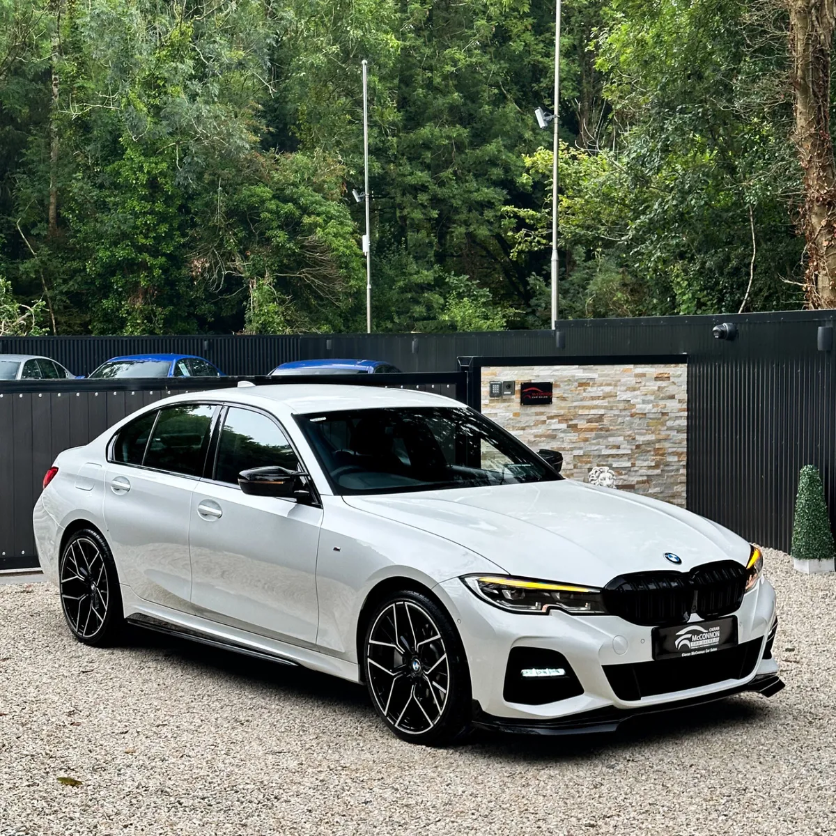 2020 (202)  BMW 330e M-SPORT  290BHP - Image 1