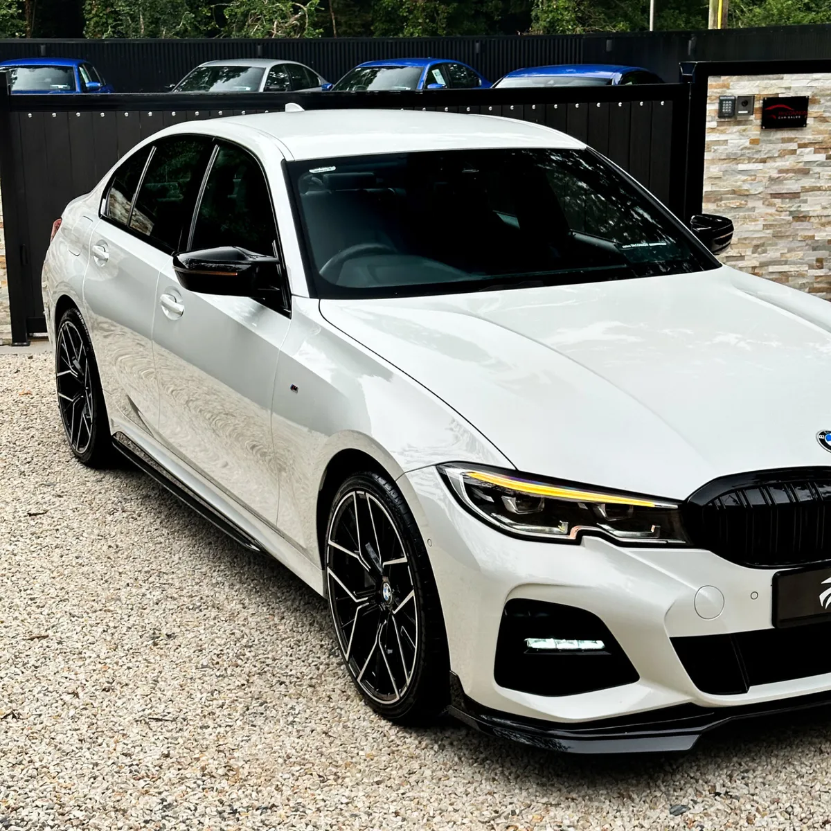 2020 (202)  BMW 330e M-SPORT  290BHP - Image 2