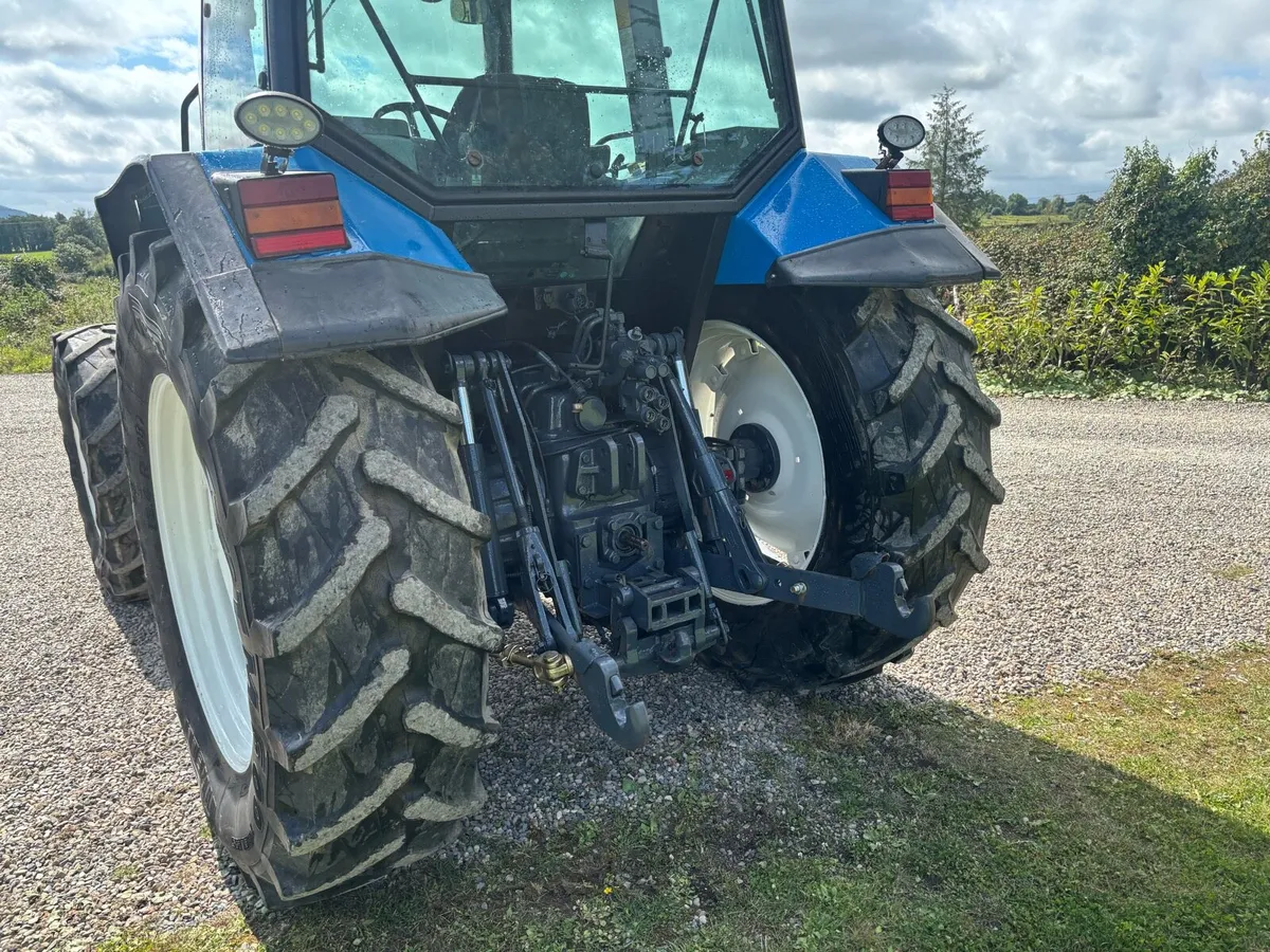 New Holland 8240 c/w Loader - Image 4