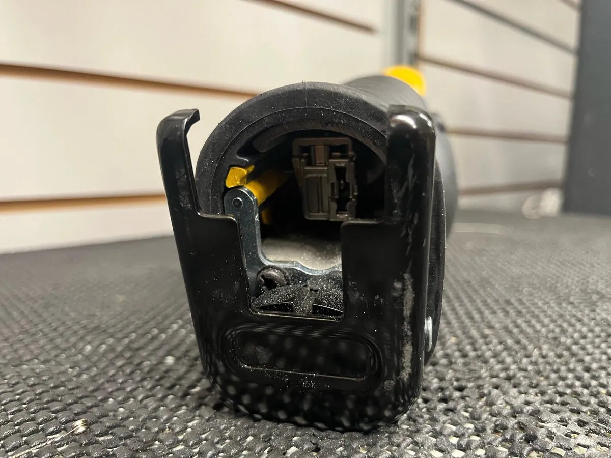 Bare DeWalt 20v Reciprocating Saw - Image 4