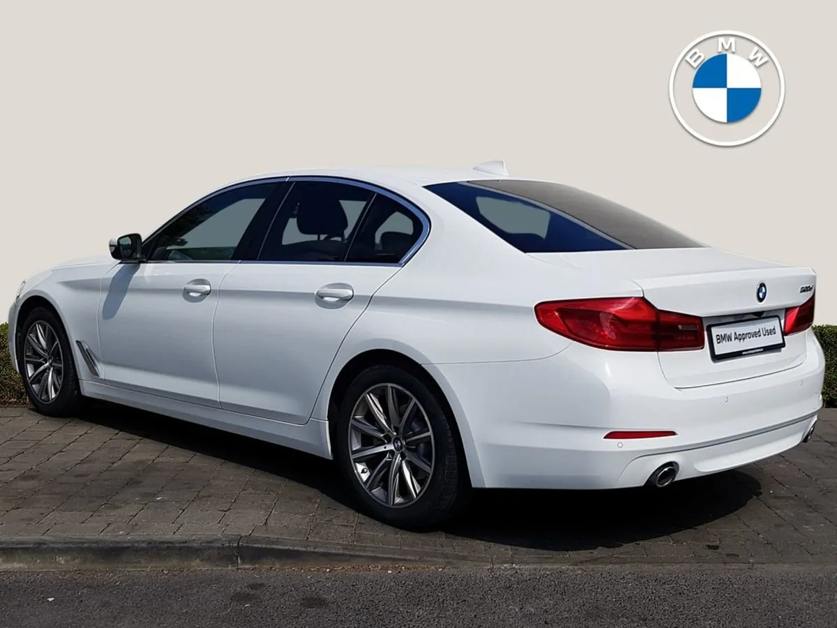 BMW 5 Series 520d SE Auto - Image 2
