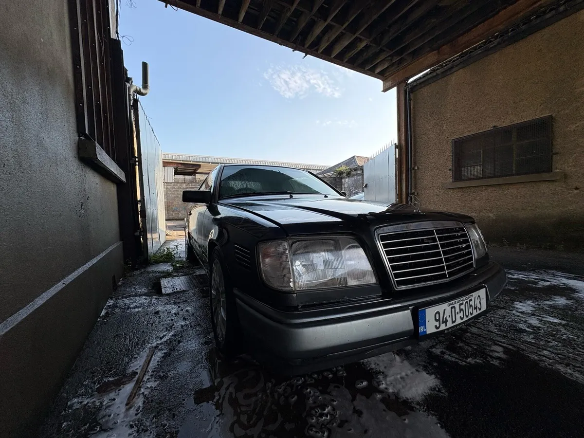 Mercedes Benz w124 - Image 2