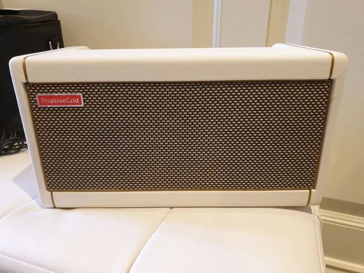 Positive Grid Spark Guitar / Bass / Acoustic 40-Watt Combo Amp / Bluetooth Speaker. Mobile App (With Spark Padded Bag) - Image 2