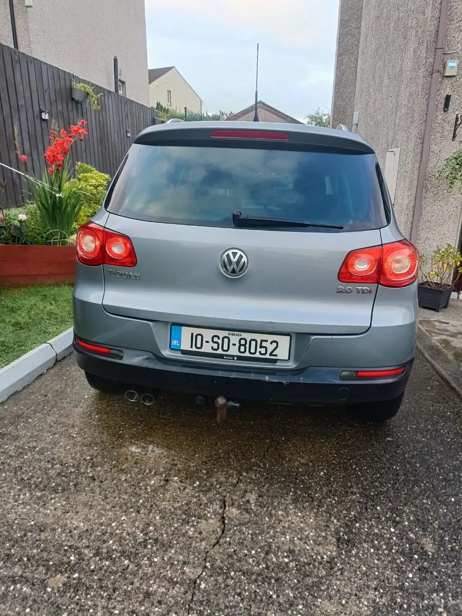 Volkswagen Tiguan 2010 - Image 3