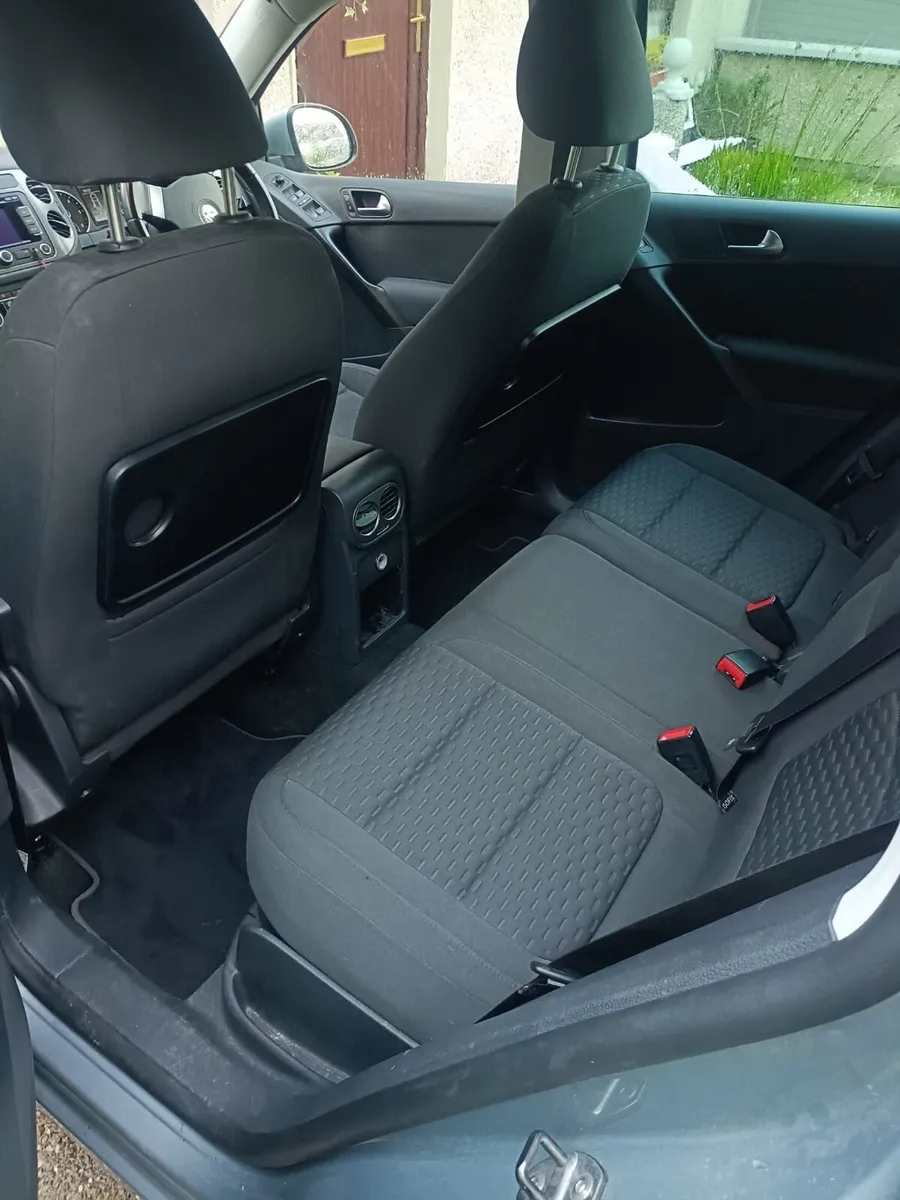 Volkswagen Tiguan 2010 - Image 4