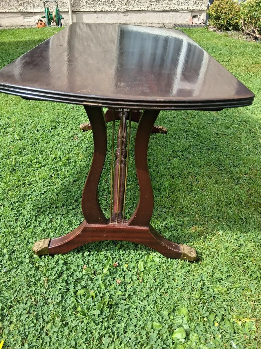 Coffee table - Image 1