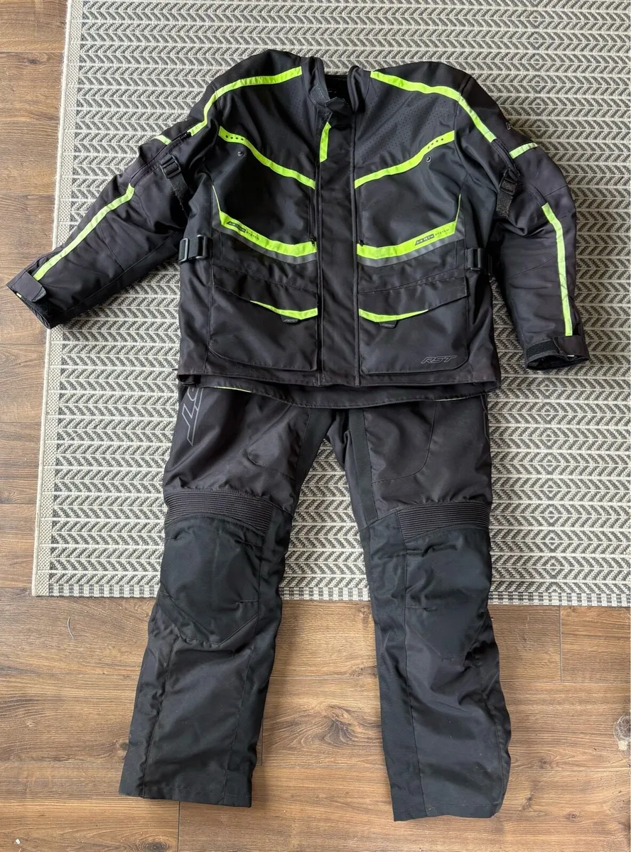 RST textile suit: jacket, pants, gloves - Image 2