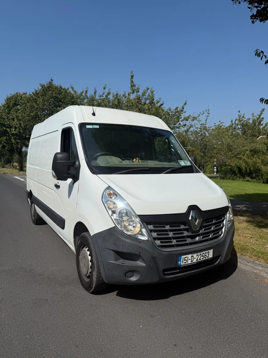Renault Master 2015 Low mileage - Image 1