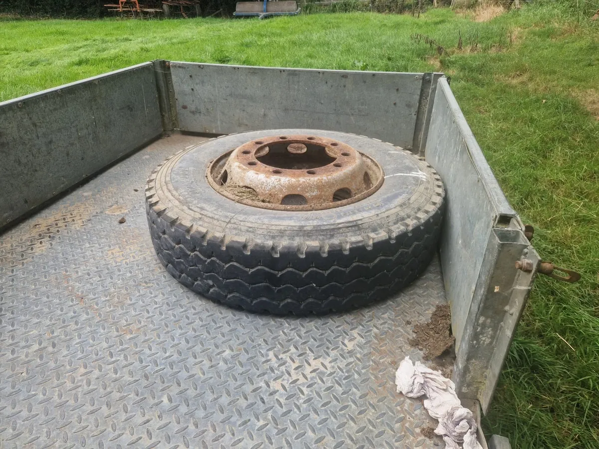 Tires - Image 4