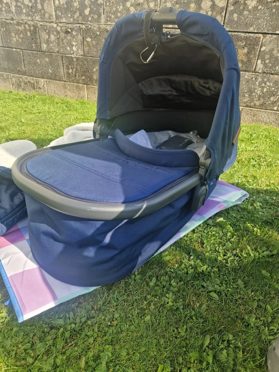 Vista V2 Uppababy Noa with cozy ganoosh - Image 2
