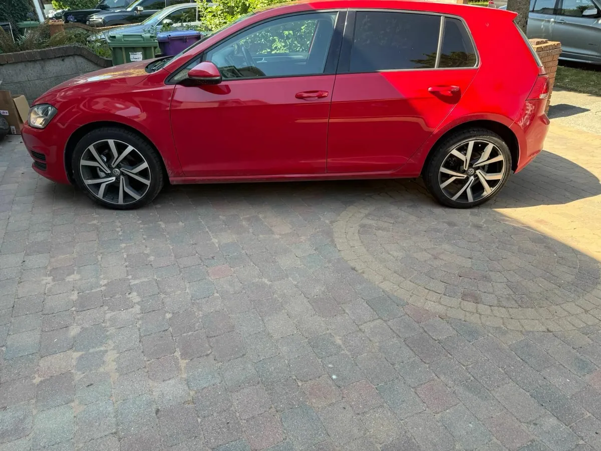 Volkswagen Golf 2014 - Image 1