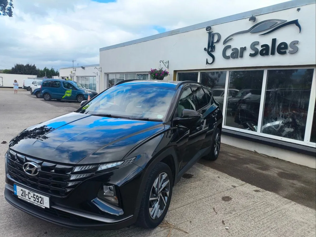 Hyundai Tucson 2WD Executive - Image 2