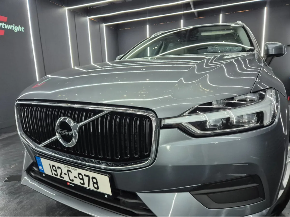 Volvo XC60 D3 MOMENTUM NEW MODEL - Image 3