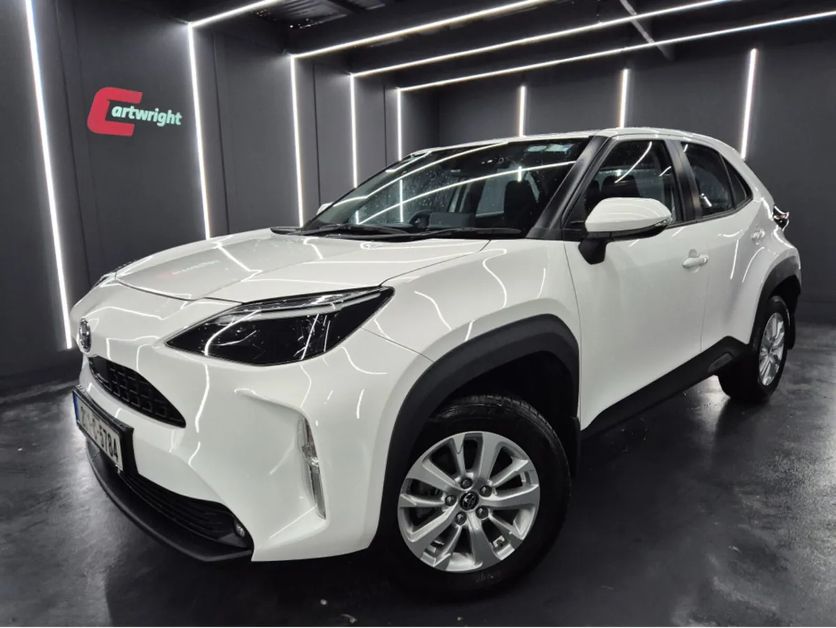 Toyota Yaris CR LUNA 4DR AUTO - Image 1