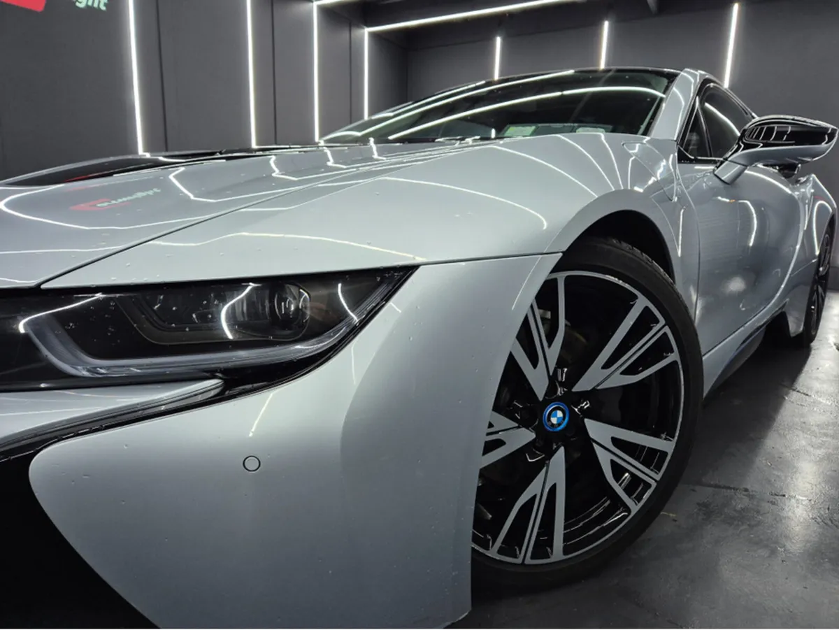 BMW i8 HARMON KARDON HEAD UP DISPLAY - Image 2