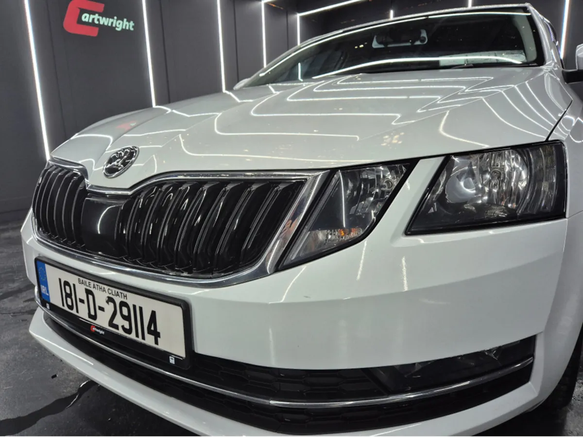 Skoda Octavia STYLE 1.6 TDI 115HP 4DR - Image 3