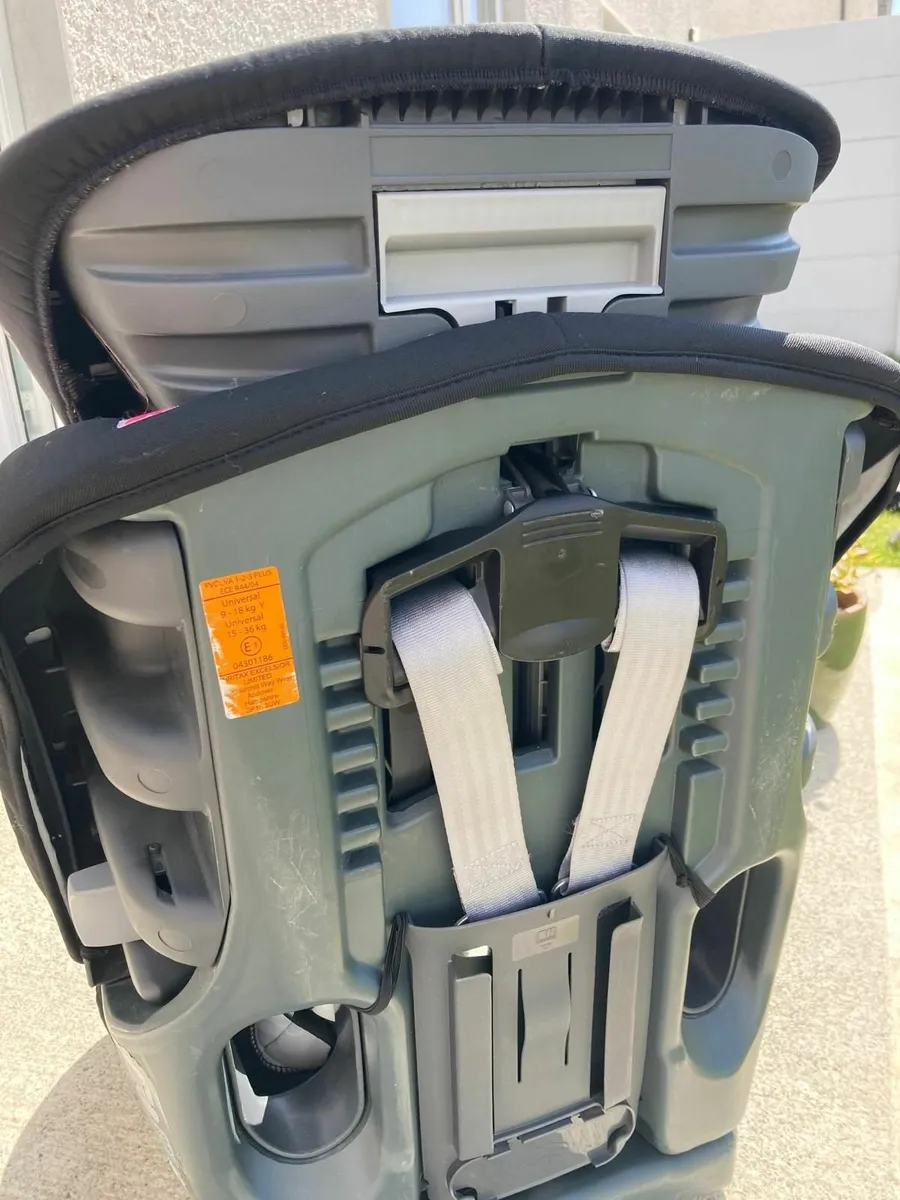 Car Seat - Image 3