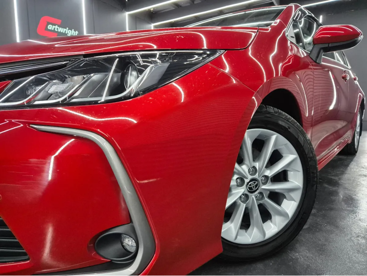 Toyota Corolla LUNA 4DR AUTO HYBRID - Image 3