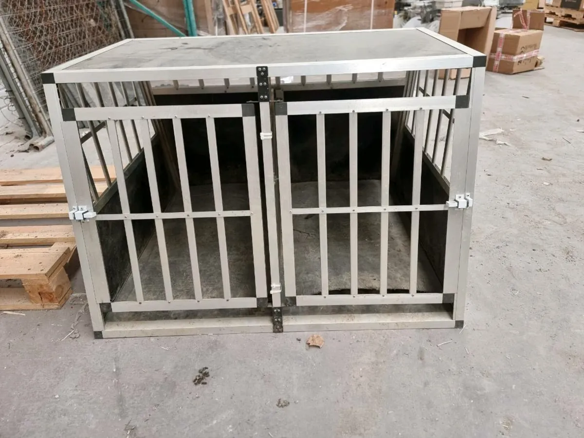 Dog transport box - Image 1