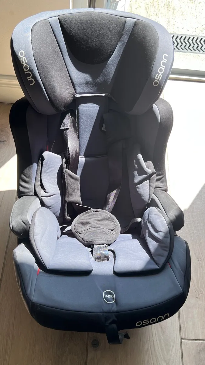CHILD SEAT - Image 1