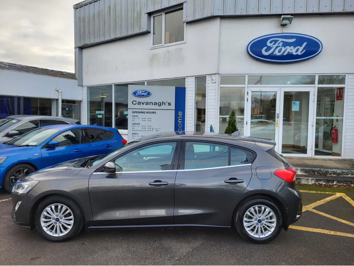 Ford Focus TITANIUM EDITION 5DR 1.0T125 MHEV - Image 2