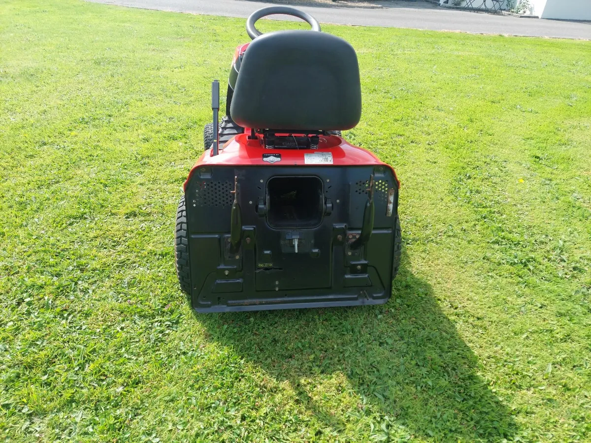 Castlegarden Ride On Lawnmower - Image 4