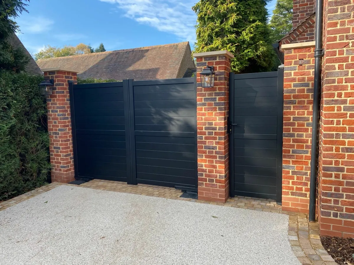 Aluminium Driveway House Entrance Gates - Image 4