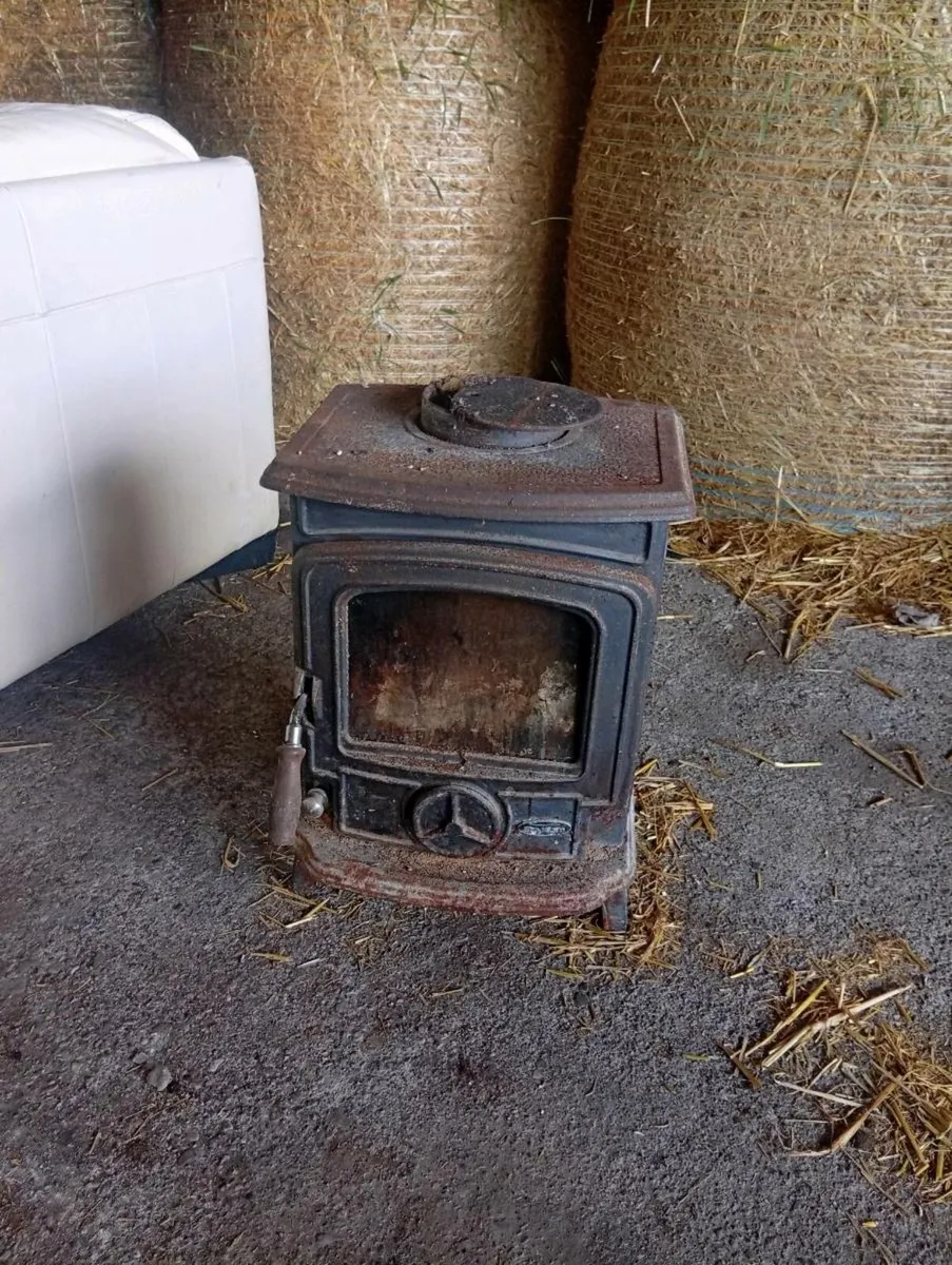 Oisin stove - Image 1