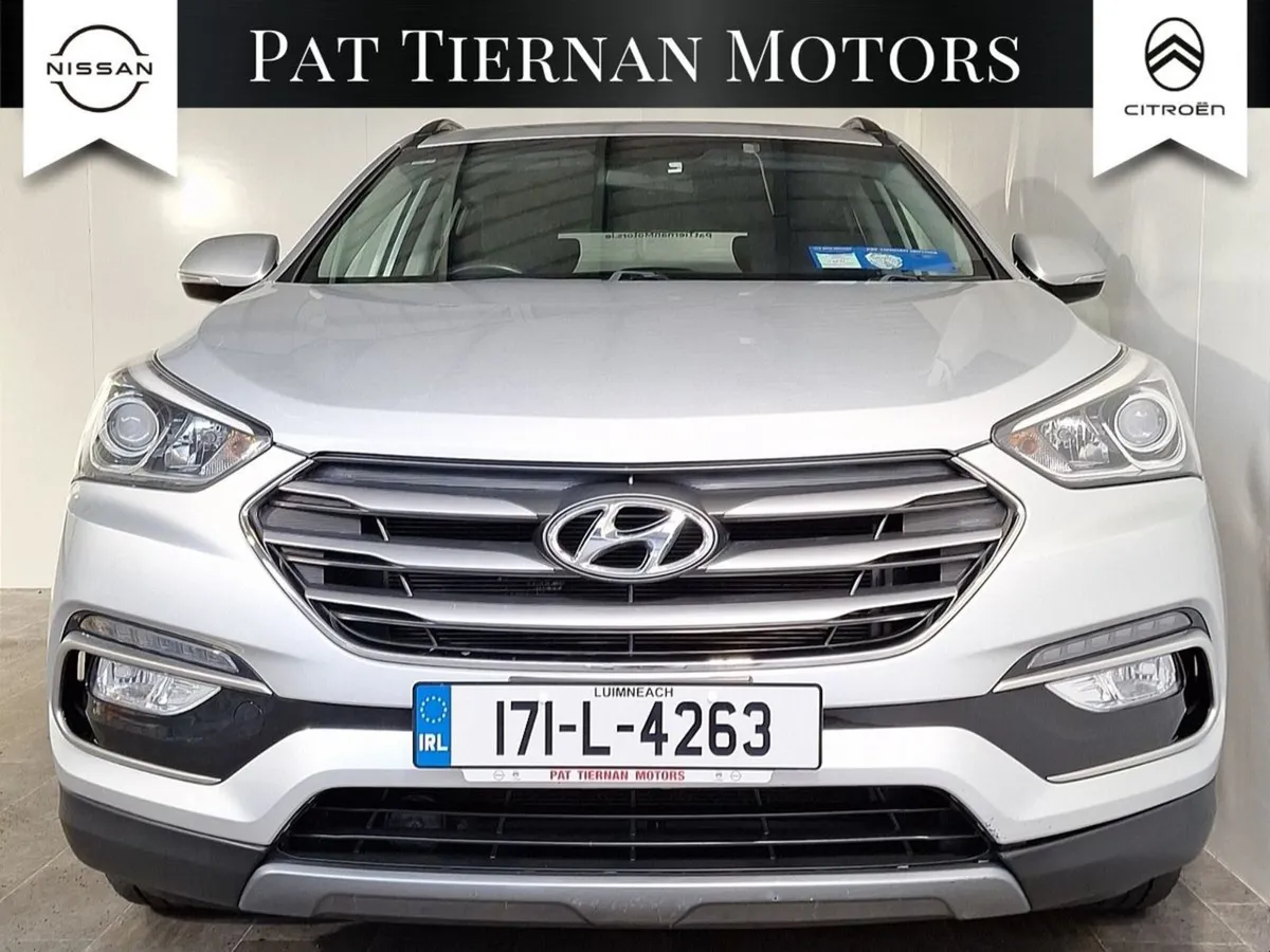 Hyundai Santa Fe 2WD Executive Auto - Image 4