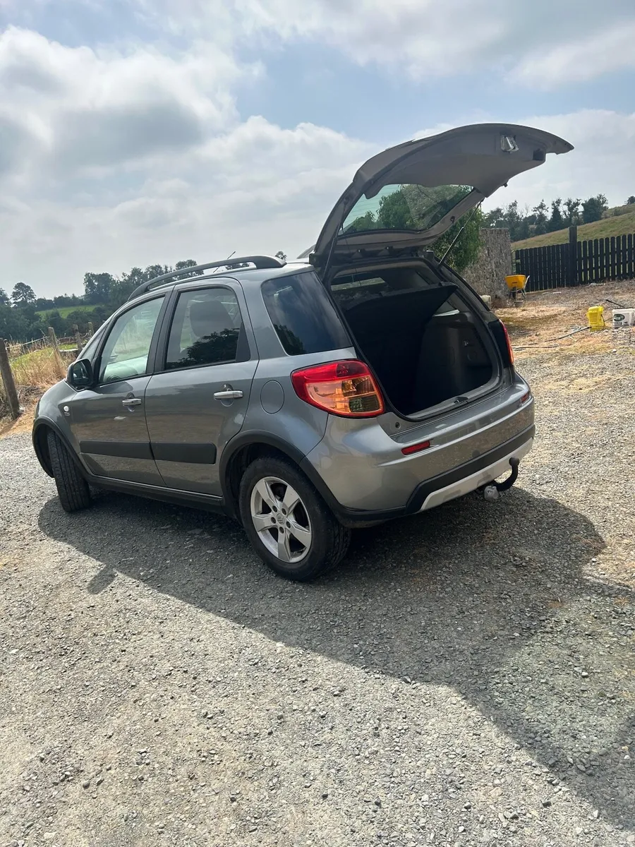 Suzuki SX4 2012 - Image 2