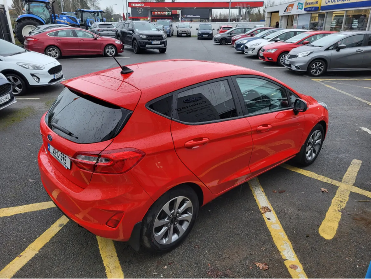 Ford Fiesta CONNECTED 5DR 1.1 075 S6 S6.2 M5 4 - Image 2