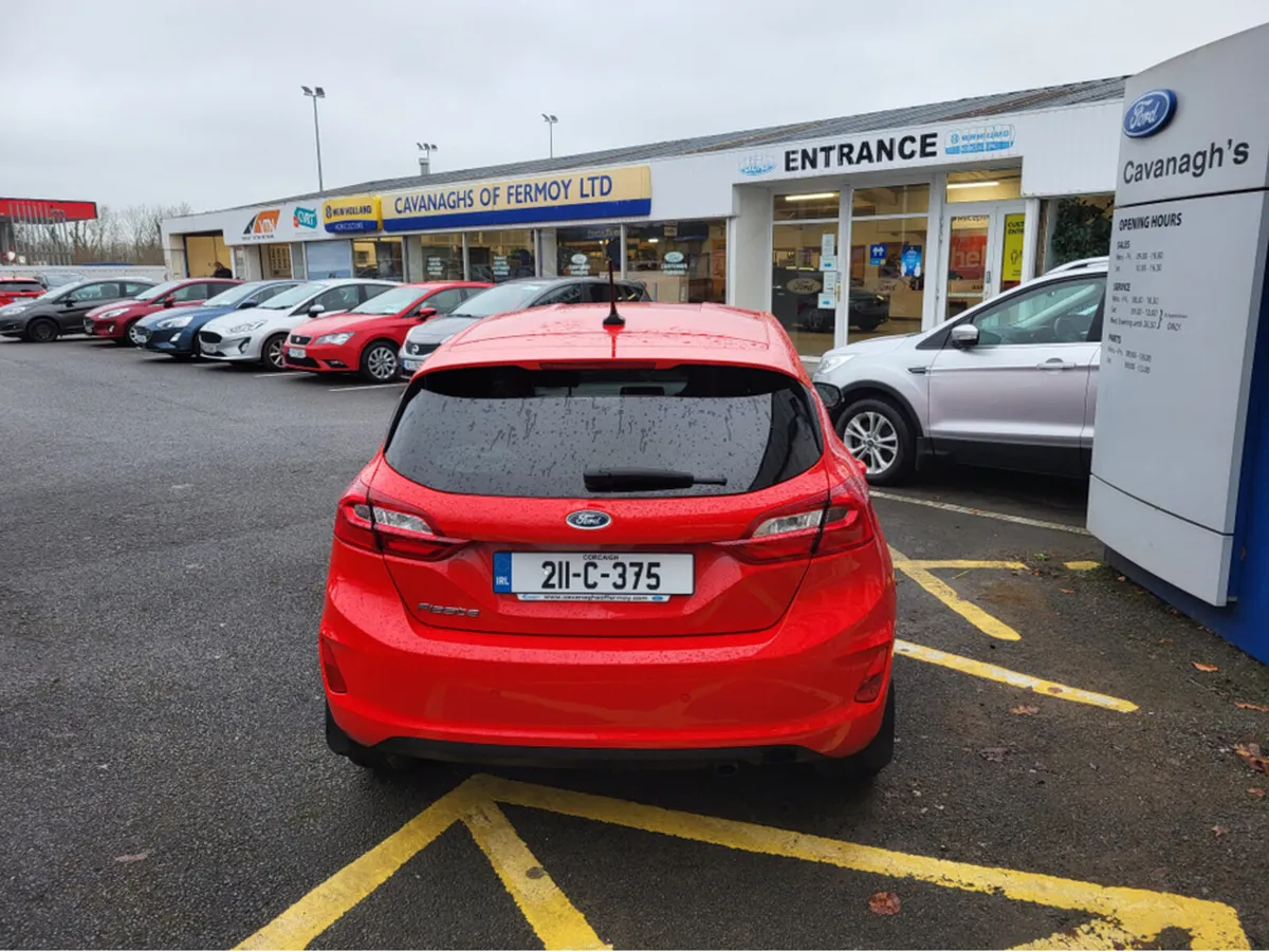 Ford Fiesta CONNECTED 5DR 1.1 075 S6 S6.2 M5 4 - Image 3