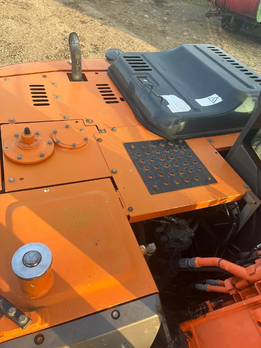 2012 Hitachi 130 Zaxis3 - Image 3