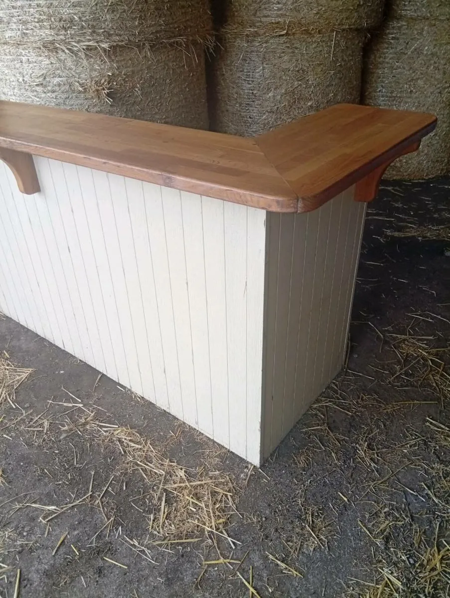 Bar - Image 1