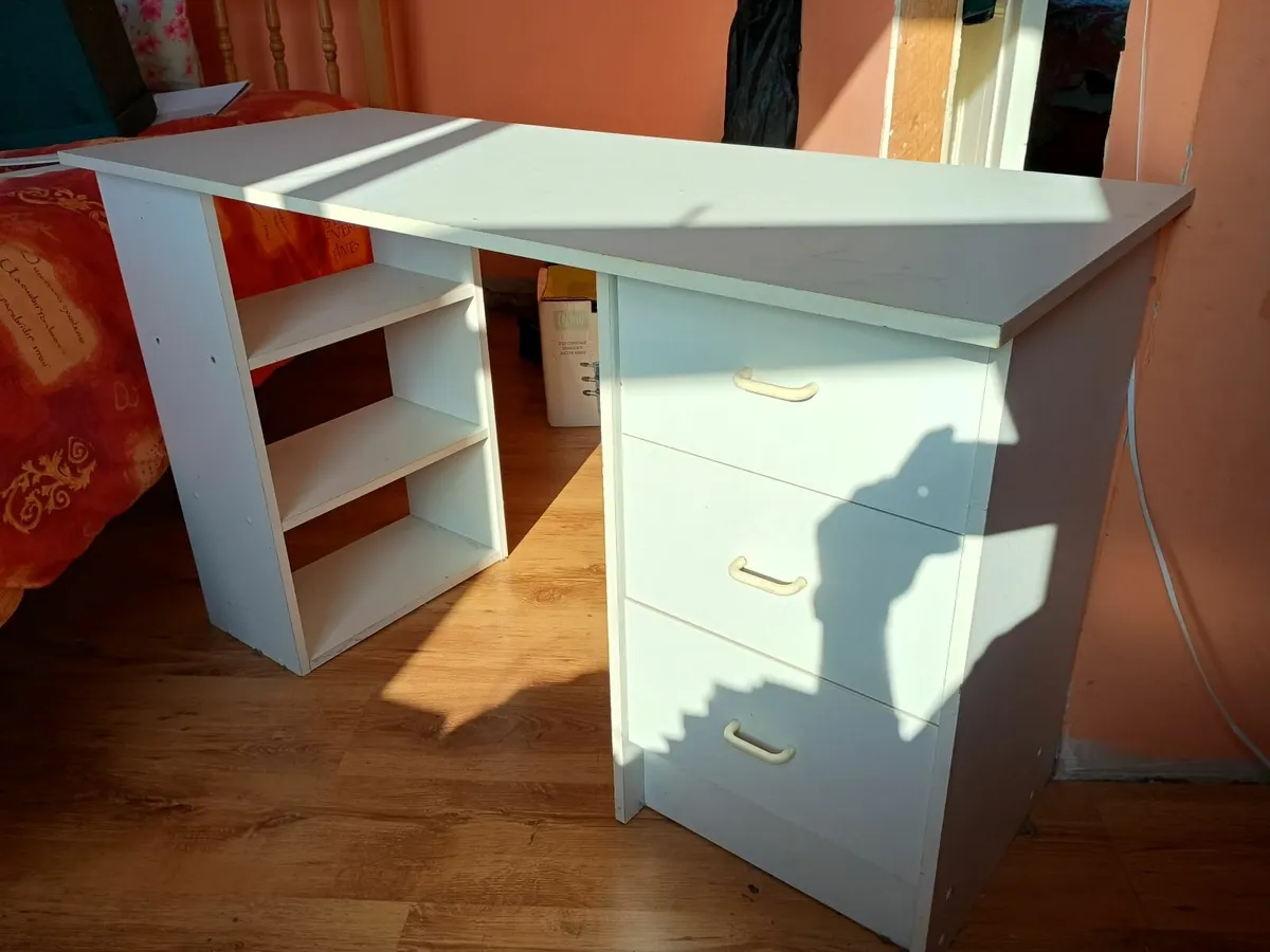 Desk - Image 1