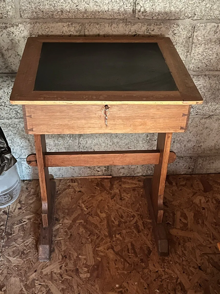 Small desk