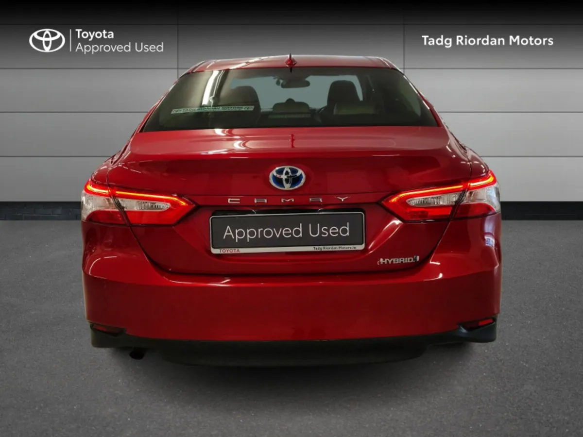 Toyota Camry HYBRID SOL - Image 4