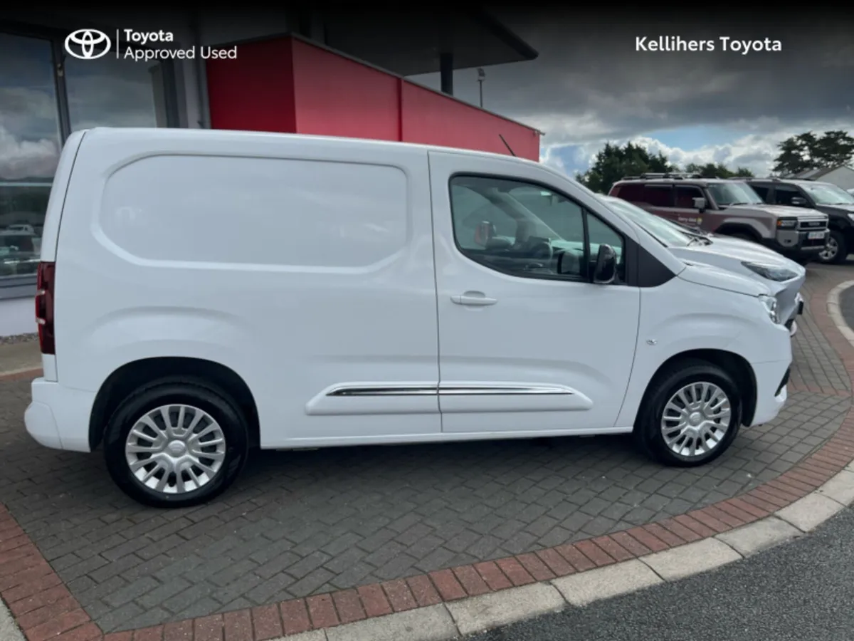 Toyota Proace City 1.5 GX SWB 1000KG 3DR - Image 3