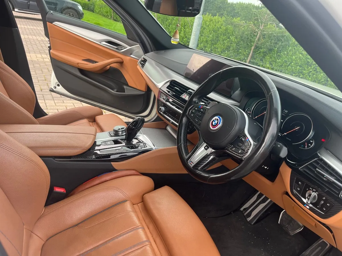 BMW 5-Series 2017 - Image 4