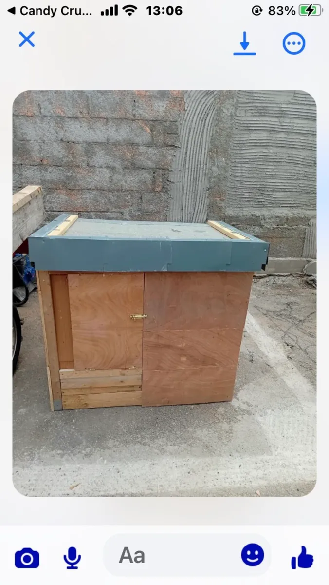 Large dog house - Image 1