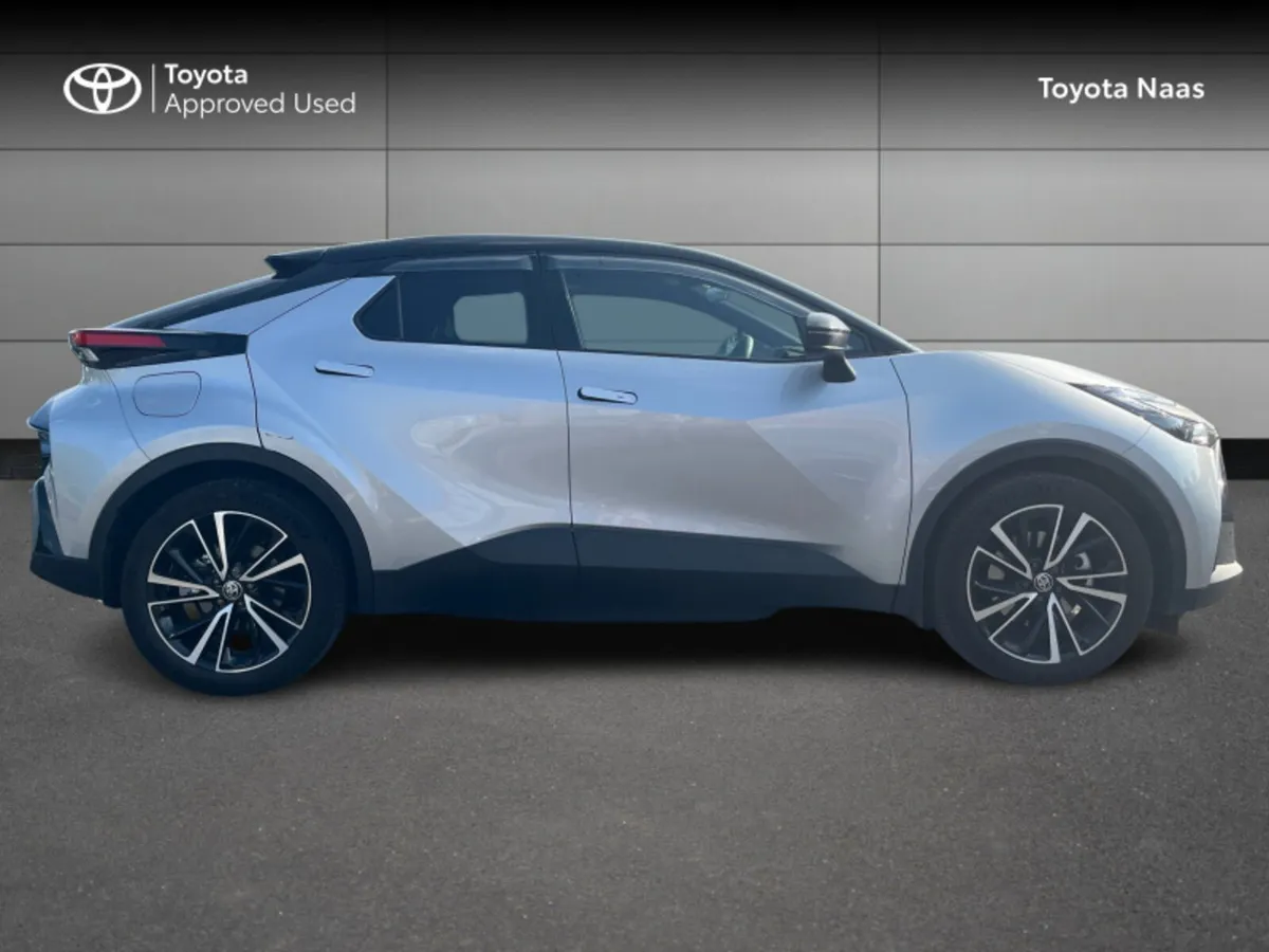 Toyota C-HR *EX DEMO* C-HR PHEV SOL - Image 3