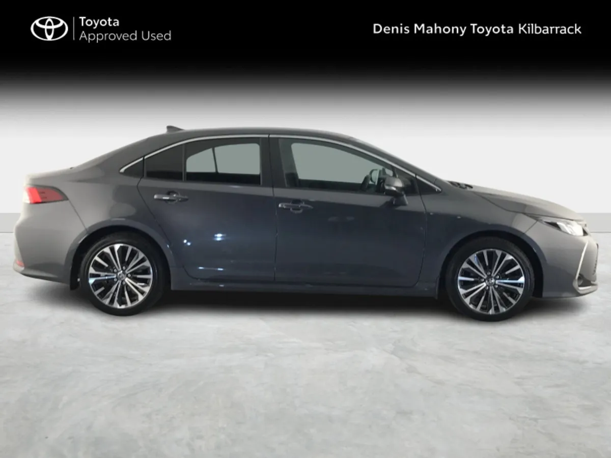 Toyota Corolla LUNA SPORT SALOON 4DR - Image 3