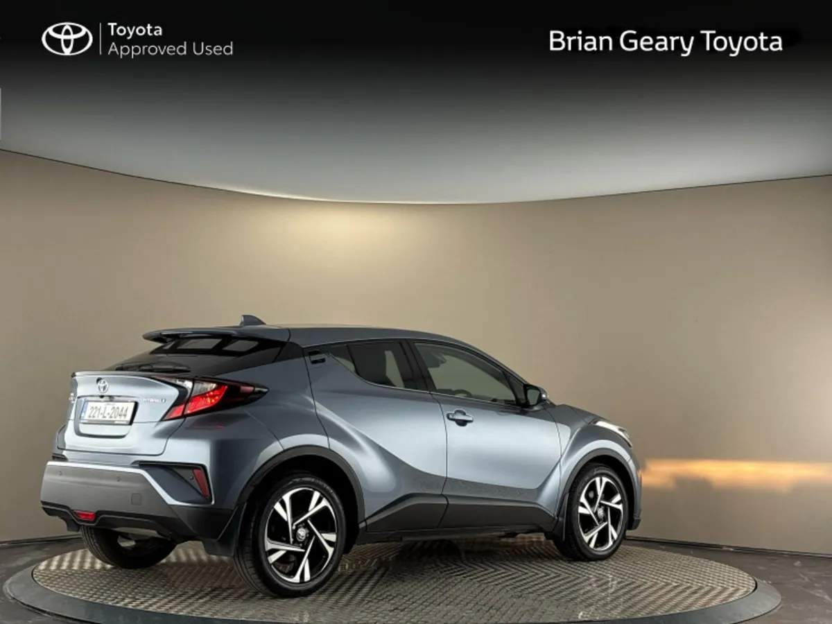 Toyota C-HR HYBRID SPORT - Image 2