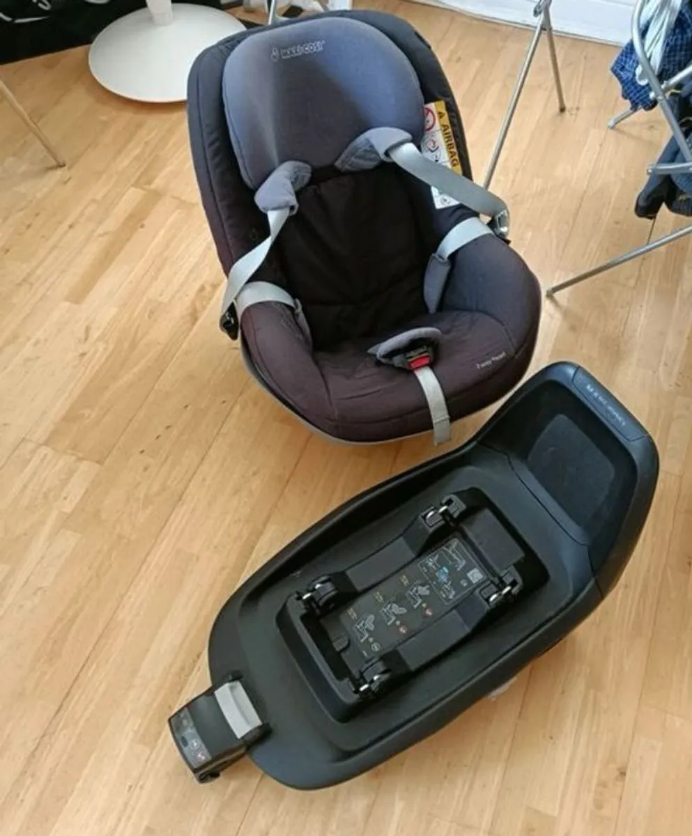 Maxi Cosi Car Seat - Image 3