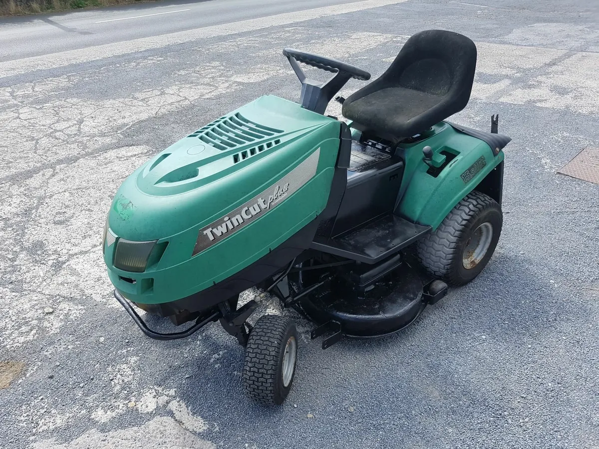 CASTELGARDEN TWINCUT PLUS RIDE ON MOWER - FOR SALE - Image 1