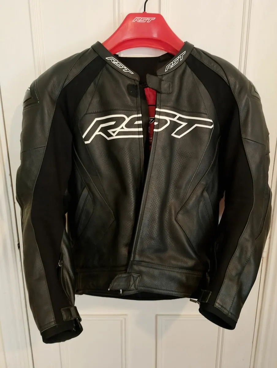 Motorcycle Gear - Image 3