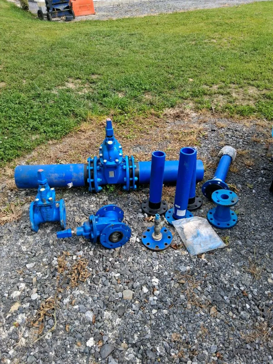 Water valves - Image 1
